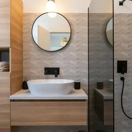 Alba Zadarvillas *