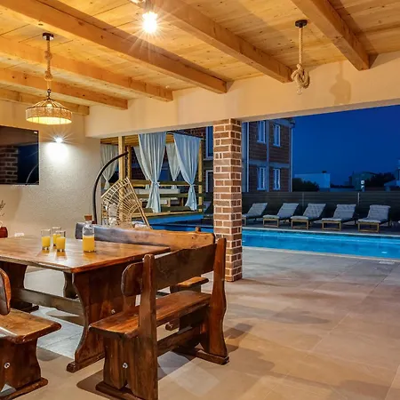 Alba Zadarvillas