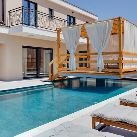 Alba Zadarvillas Vrana (Zadar)